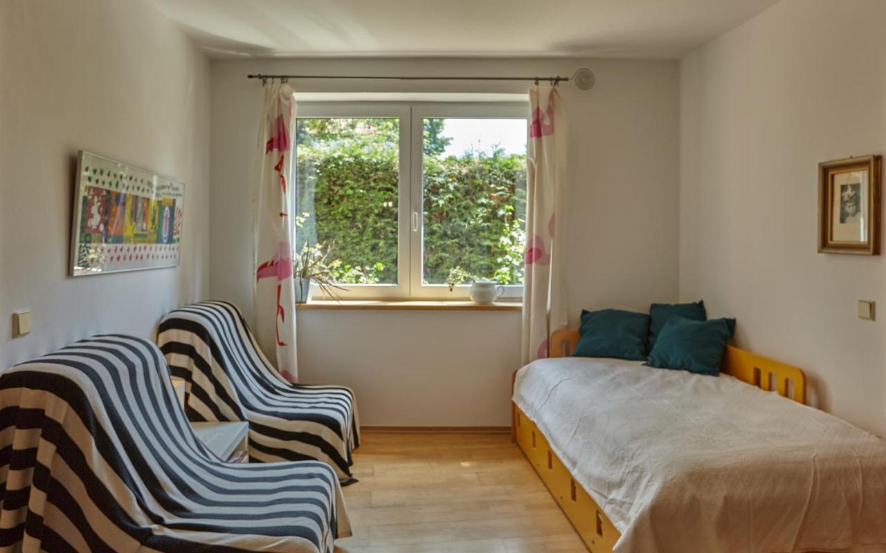 Villa In Bio Garden - You Will Save Money Here Praga Exterior foto